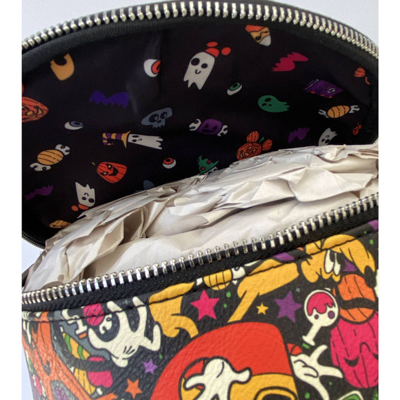 DISNEY PARKS x Loungefly 2022 Mickey Minnie Halloween Trick/Treat Backpack NWT - Picture 5 of 6